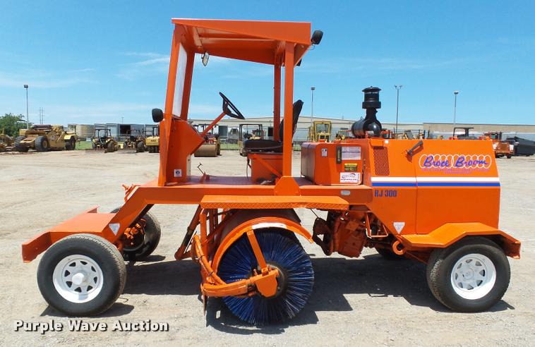 image for item DB4044 1992 Broce RJ300 broom