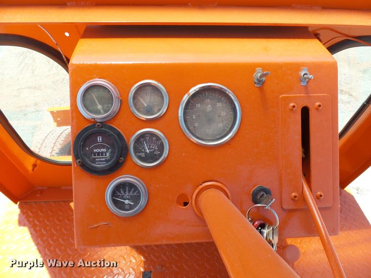 image for item DB4044 1992 Broce RJ300 broom