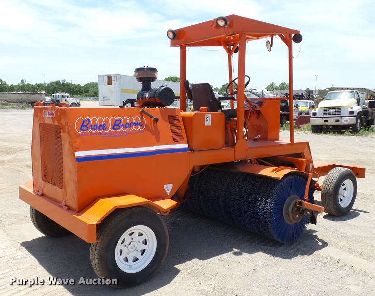 image for item DB4045 1995 Broce RJ300 broom