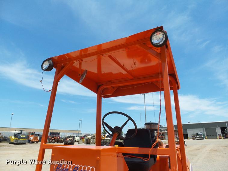 image for item DB4045 1995 Broce RJ300 broom