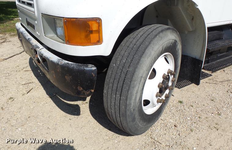 image for item DB5753 1999 International 4900 refuse truck