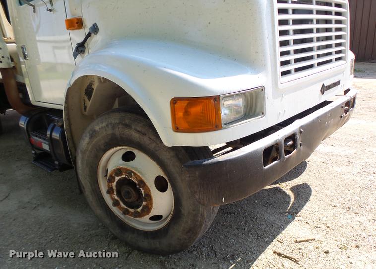 image for item DB5753 1999 International 4900 refuse truck