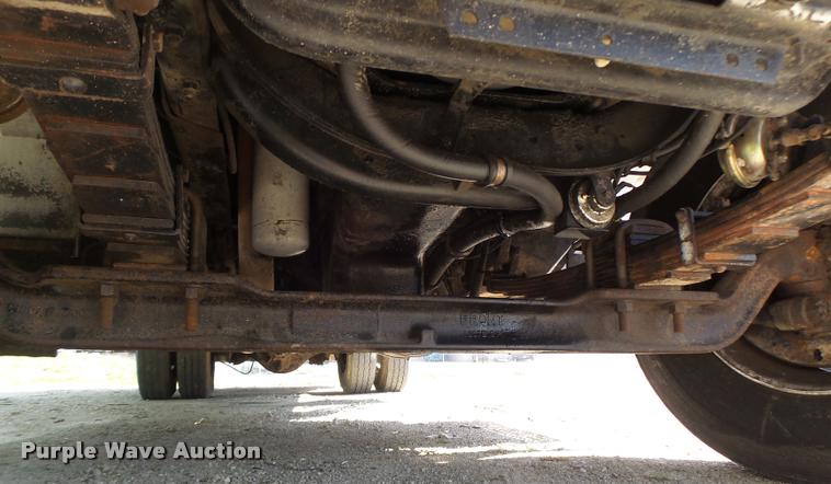 image for item DB5753 1999 International 4900 refuse truck