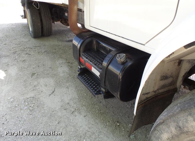 image for item DB5753 1999 International 4900 refuse truck