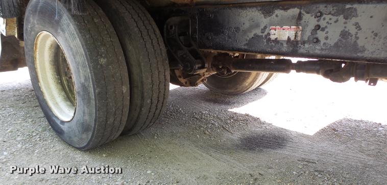 image for item DB5753 1999 International 4900 refuse truck