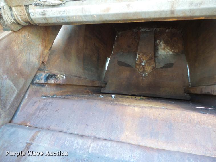 image for item DB5753 1999 International 4900 refuse truck