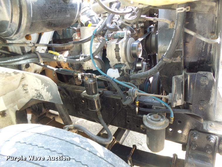 image for item DB5753 1999 International 4900 refuse truck