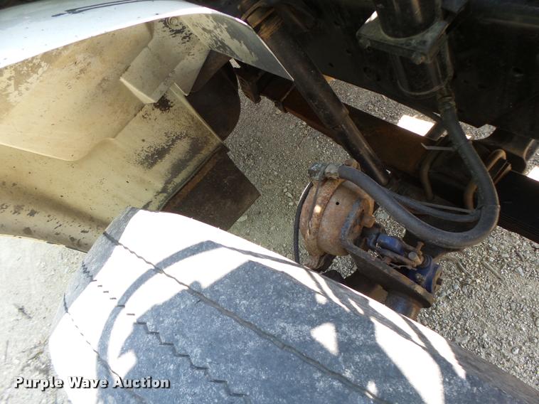 image for item DB5753 1999 International 4900 refuse truck