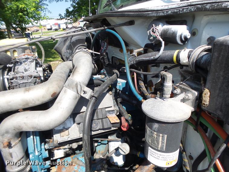 image for item DB5753 1999 International 4900 refuse truck