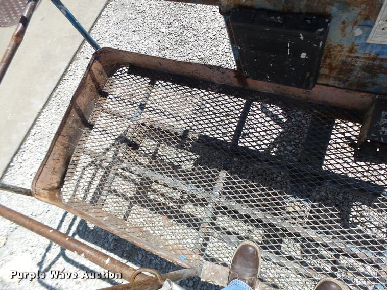 image for item DB5754 1995 Genie S60 boom lift