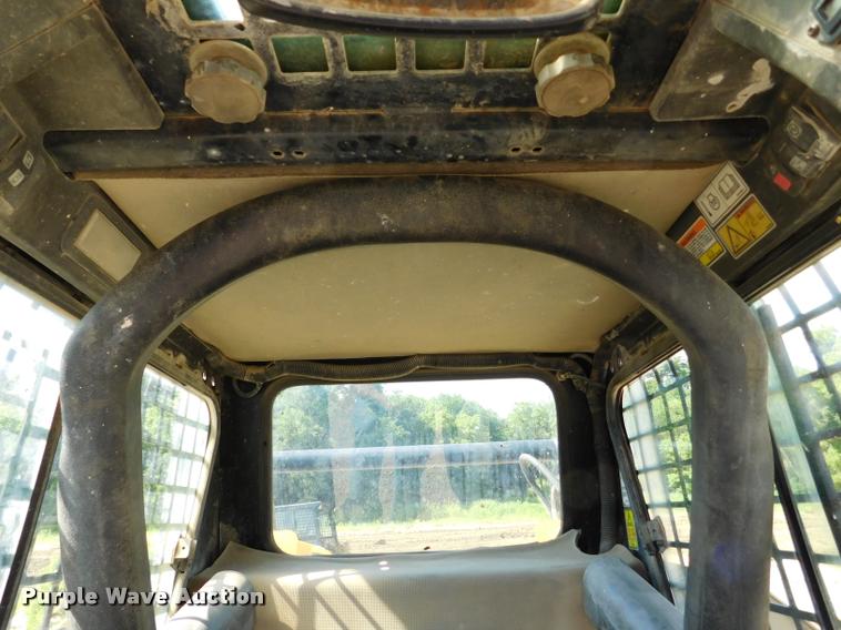 image for item DB9478 2004 Caterpillar 257B skid steer