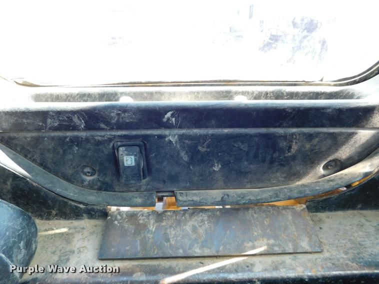 image for item DB9478 2004 Caterpillar 257B skid steer