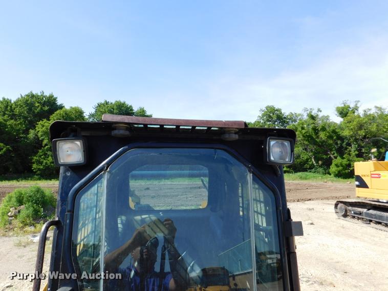 image for item DB9478 2004 Caterpillar 257B skid steer