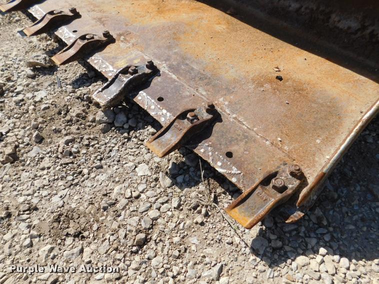 image for item DB9478 2004 Caterpillar 257B skid steer