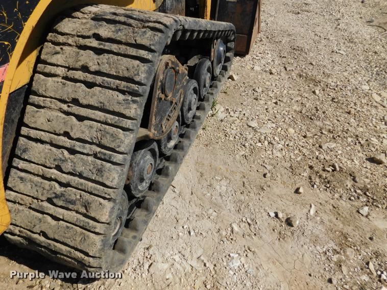 image for item DB9478 2004 Caterpillar 257B skid steer