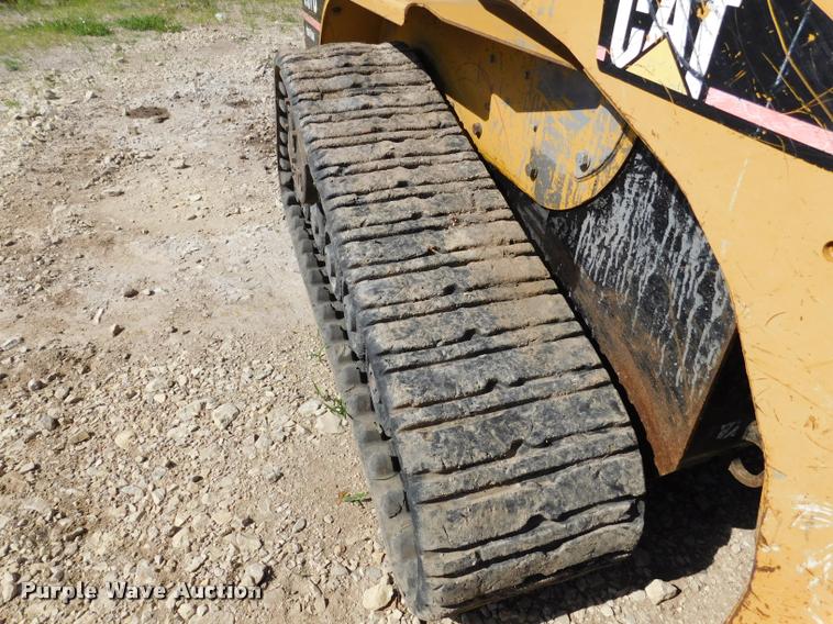 image for item DB9478 2004 Caterpillar 257B skid steer