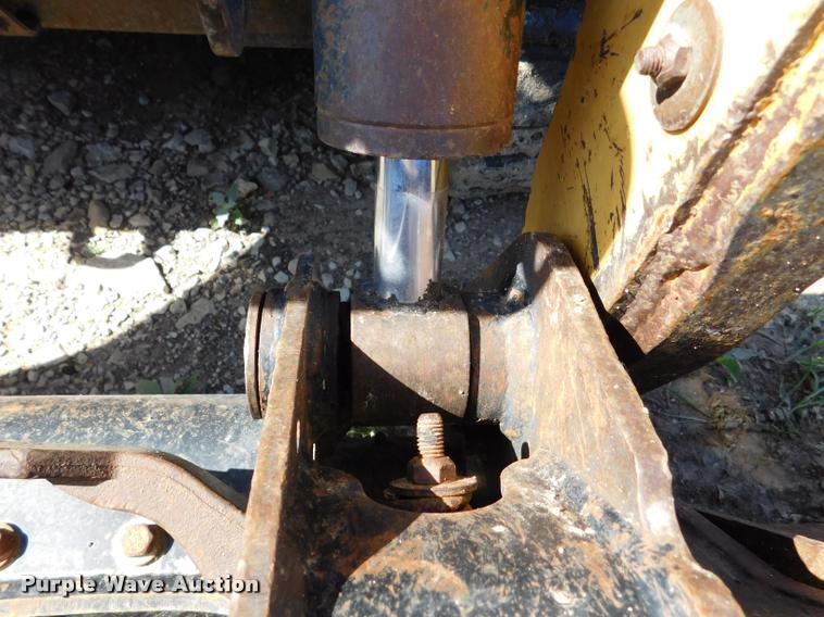 image for item DB9478 2004 Caterpillar 257B skid steer