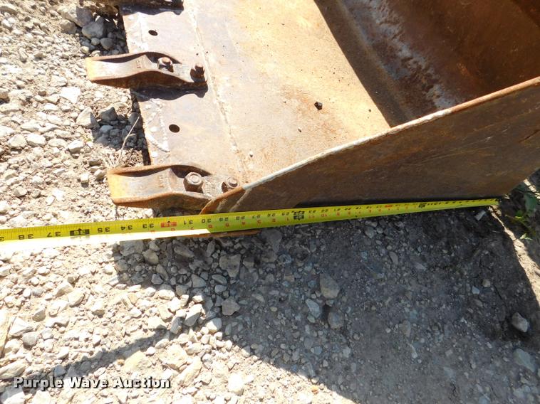 image for item DB9478 2004 Caterpillar 257B skid steer