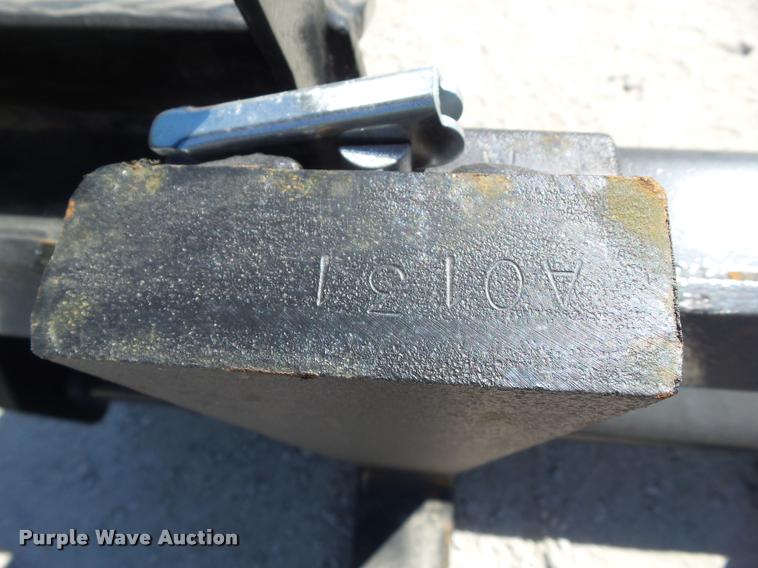 image for item DH9324 2017 skid steer pallet forks