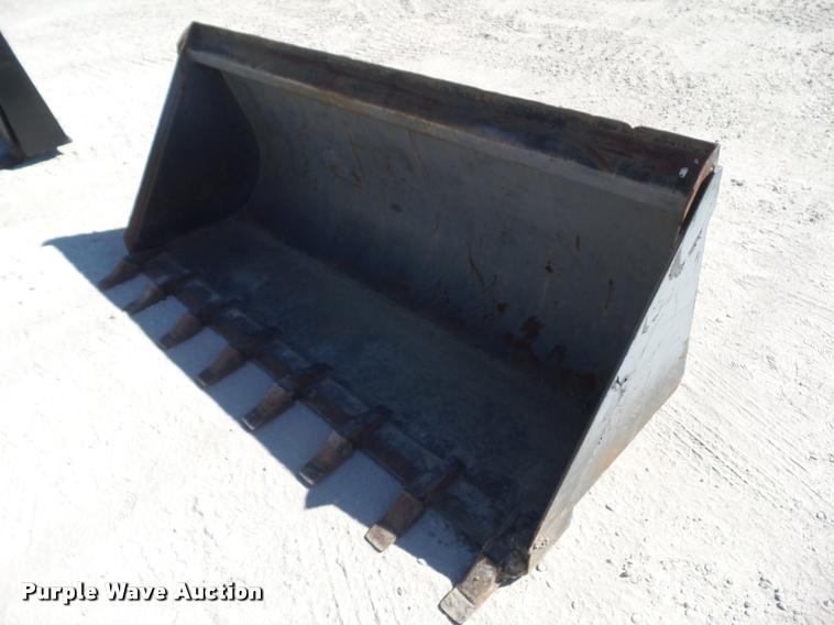 image for item DH9325 Bobcat skid steer bucket