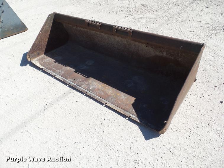 image for item DH9326 Bobcat skid steer bucket