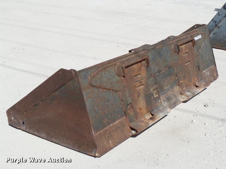 image for item DH9326 Bobcat skid steer bucket