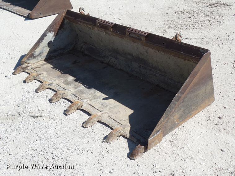 image for item DH9327 Bobcat low profile skid steer bucket
