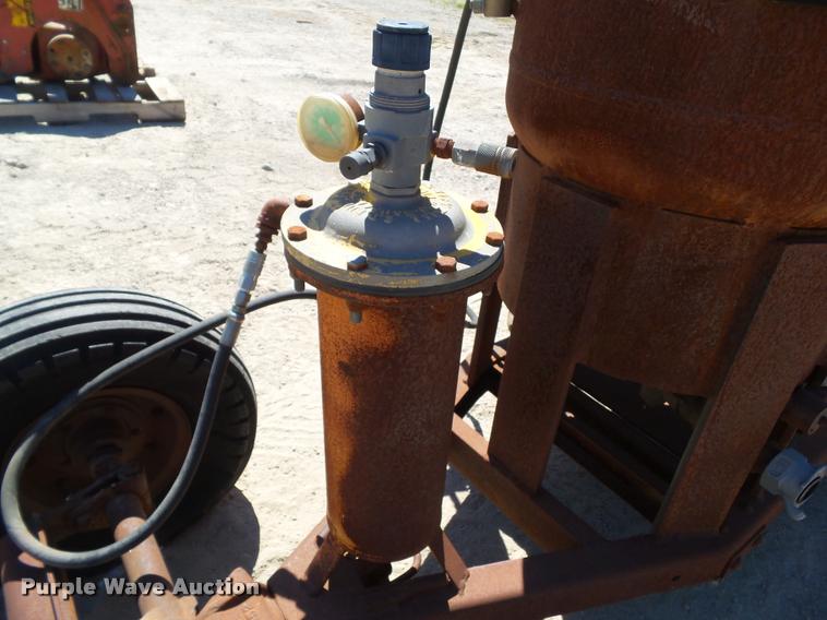 image for item DH9335 Hill Manufacturing sand blaster