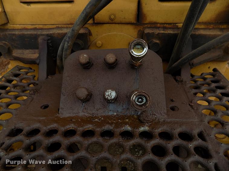 image for item DK9973 Caterpillar D7F dozer