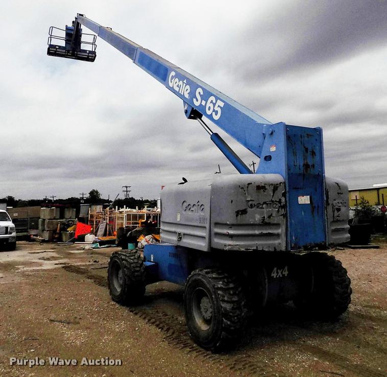 image for item DK9984 2001 Genie S65 boom lift