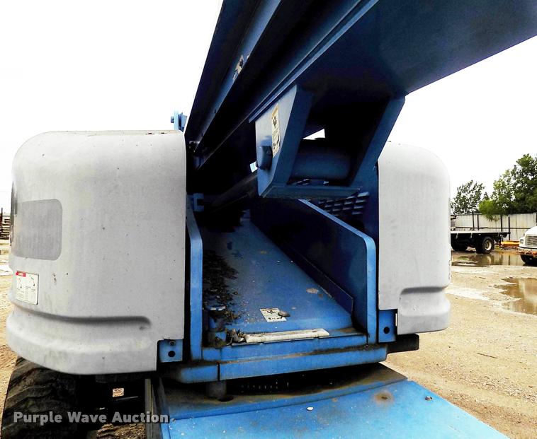 image for item DK9984 2001 Genie S65 boom lift