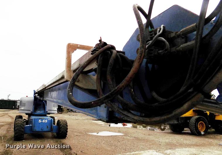 image for item DK9984 2001 Genie S65 boom lift