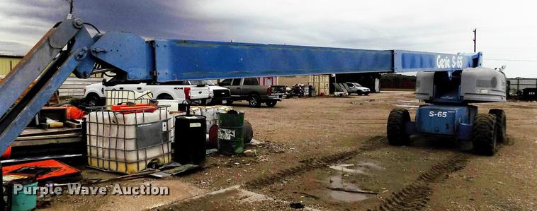 image for item DK9984 2001 Genie S65 boom lift