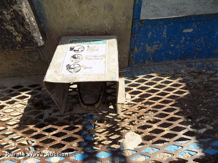 image for item DK9984 2001 Genie S65 boom lift