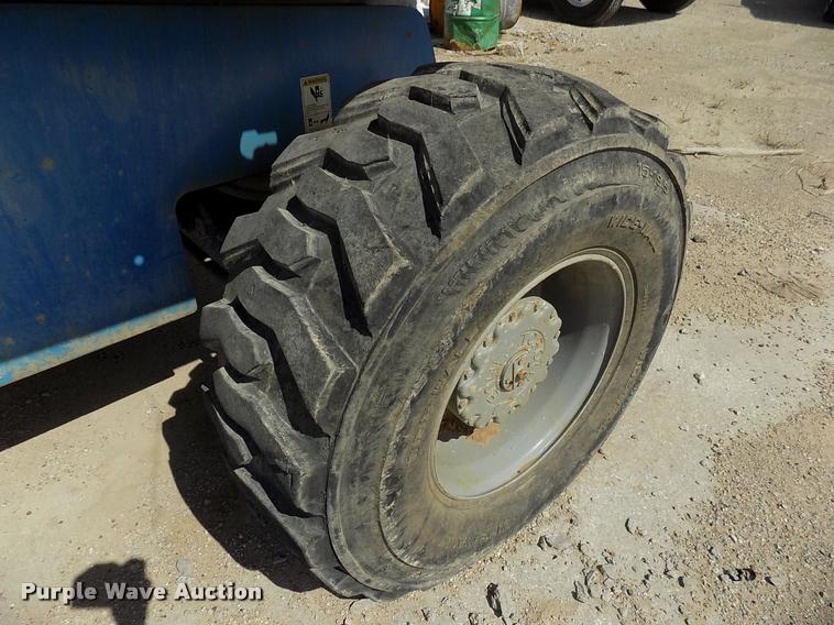 image for item DK9984 2001 Genie S65 boom lift