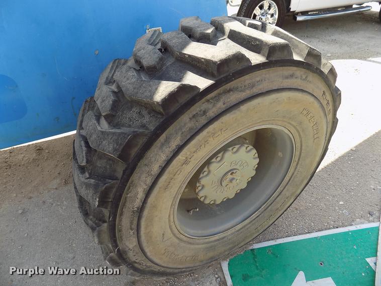 image for item DK9984 2001 Genie S65 boom lift