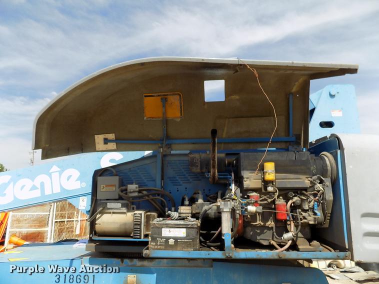 image for item DK9984 2001 Genie S65 boom lift