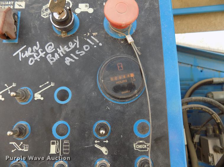 image for item DK9984 2001 Genie S65 boom lift