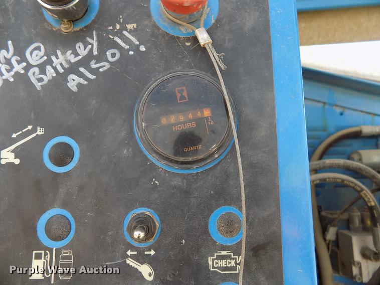 image for item DK9984 2001 Genie S65 boom lift