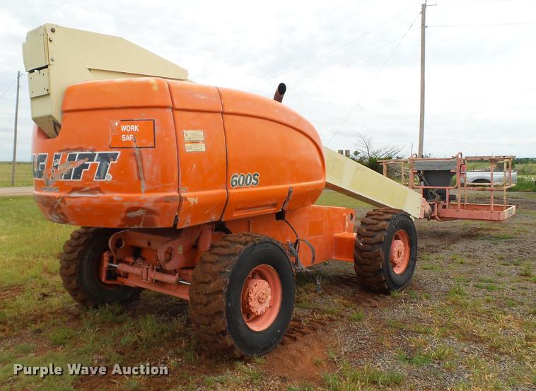 image for item DL9141 1999 JLG 600S boom lift