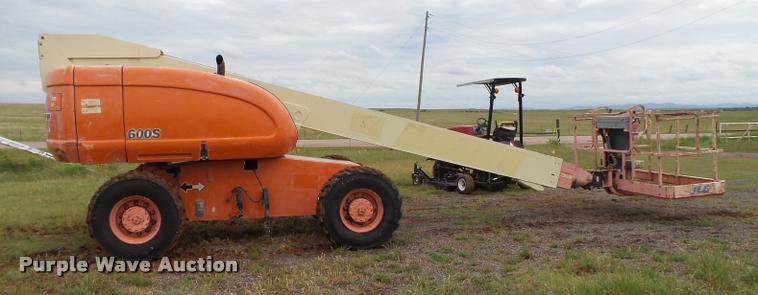 image for item DL9141 1999 JLG 600S boom lift