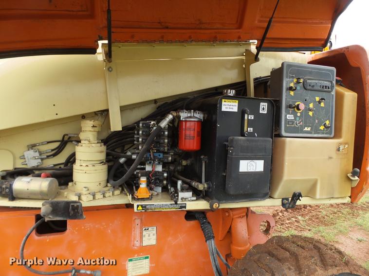 image for item DL9141 1999 JLG 600S boom lift