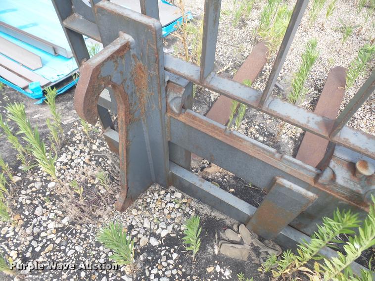 image for item DL9650 FFC 100420869 pallet fork attachment