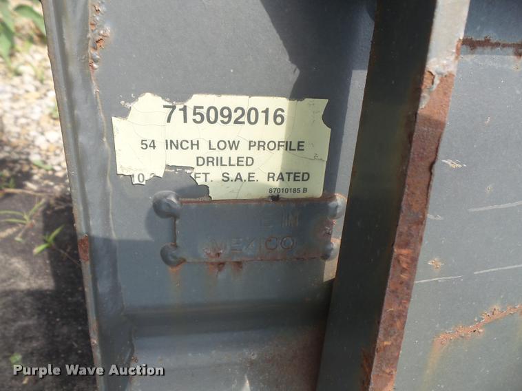 image for item DL9653 Skid steer bucket