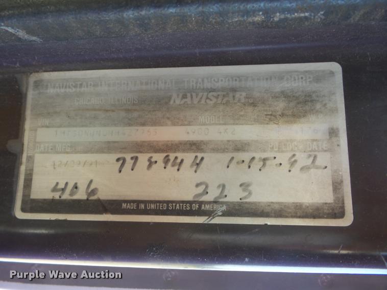 image for item J8615 1992 International 4900 bucket truck