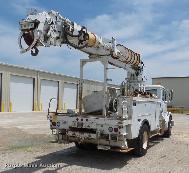 image for item K3272 2003 Freightliner FL80 digger derrick truck