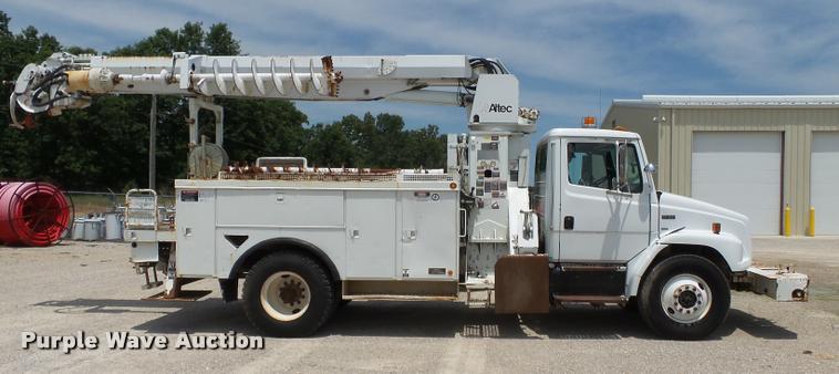 image for item K3272 2003 Freightliner FL80 digger derrick truck
