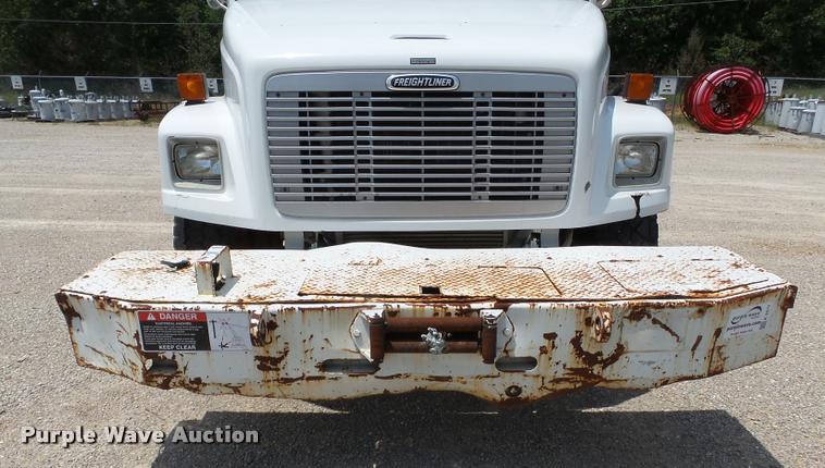 image for item K3272 2003 Freightliner FL80 digger derrick truck