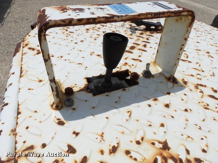 image for item K3272 2003 Freightliner FL80 digger derrick truck