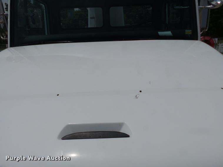 image for item K3272 2003 Freightliner FL80 digger derrick truck